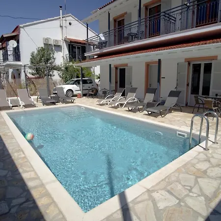 Nicola's Kassiopi