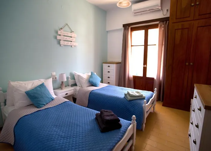 Nicola's Kassiopi
